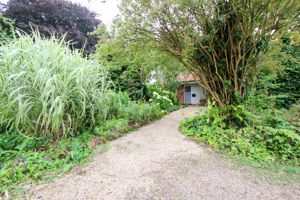 Photo 16- click for photo gallery